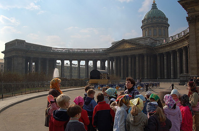 Школьные туры в Санкт-Петербург из Казани